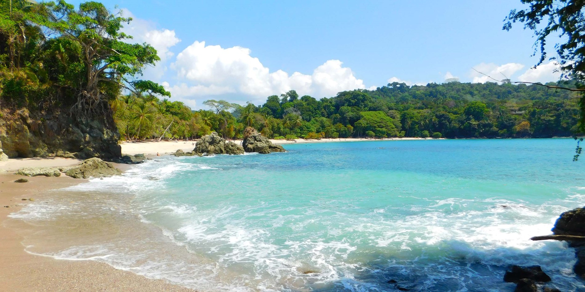 Entdecken Sie den idyllischen Strand von Gemelas in Costa Rica.