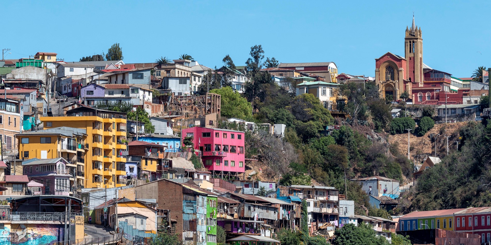 Lernen Sie die farbenfrohen Viertel von Valparaíso kennen.