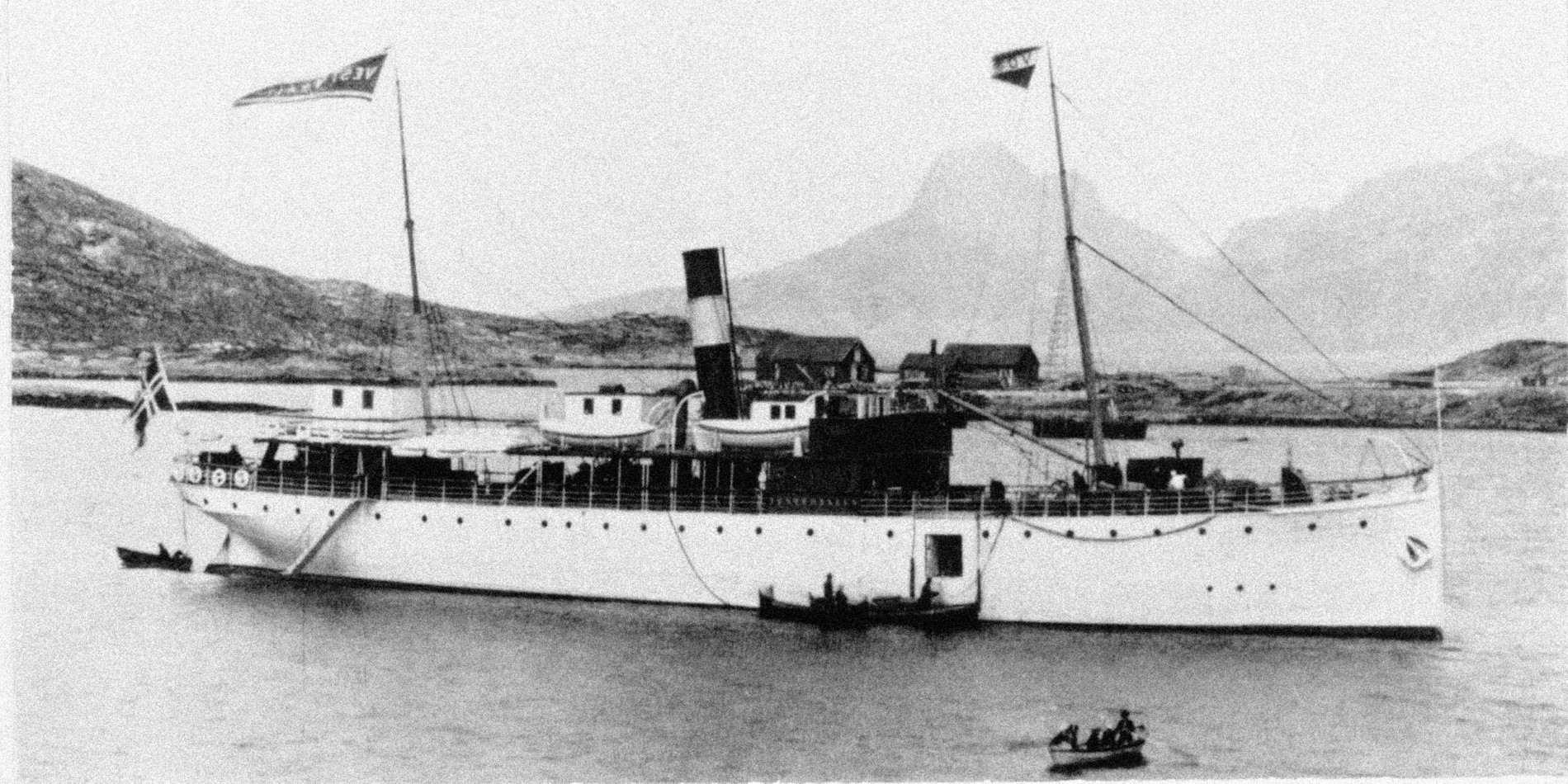 2. Juli 1893 verließ das erste Hurtigruten-Schiff DS Vesteraalen Trondheim auf ihrer Jungfernfahrt