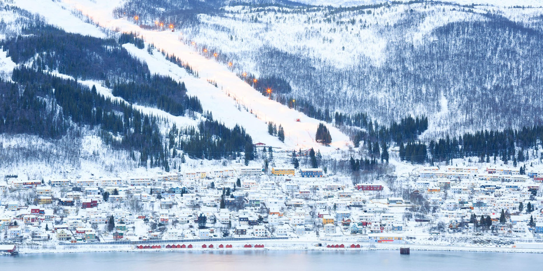 Winterliches Panorama von Narvik, Norwegen