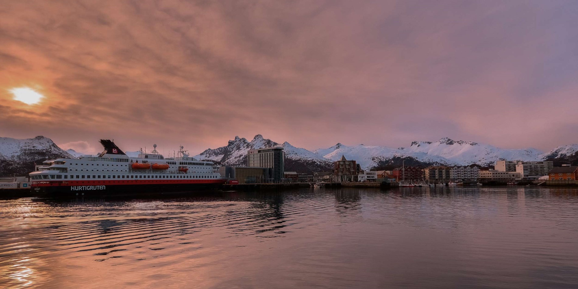 Der Hafen von Svolvær